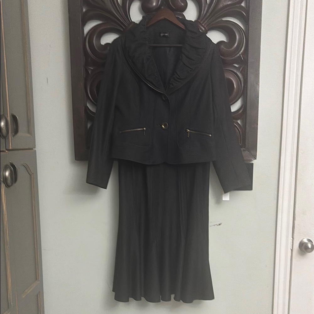 GILANI Elegant Black Skirt Suit